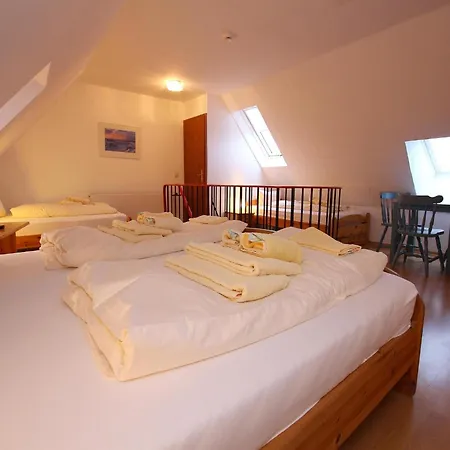 In Auf Sylt, Cleaning Included